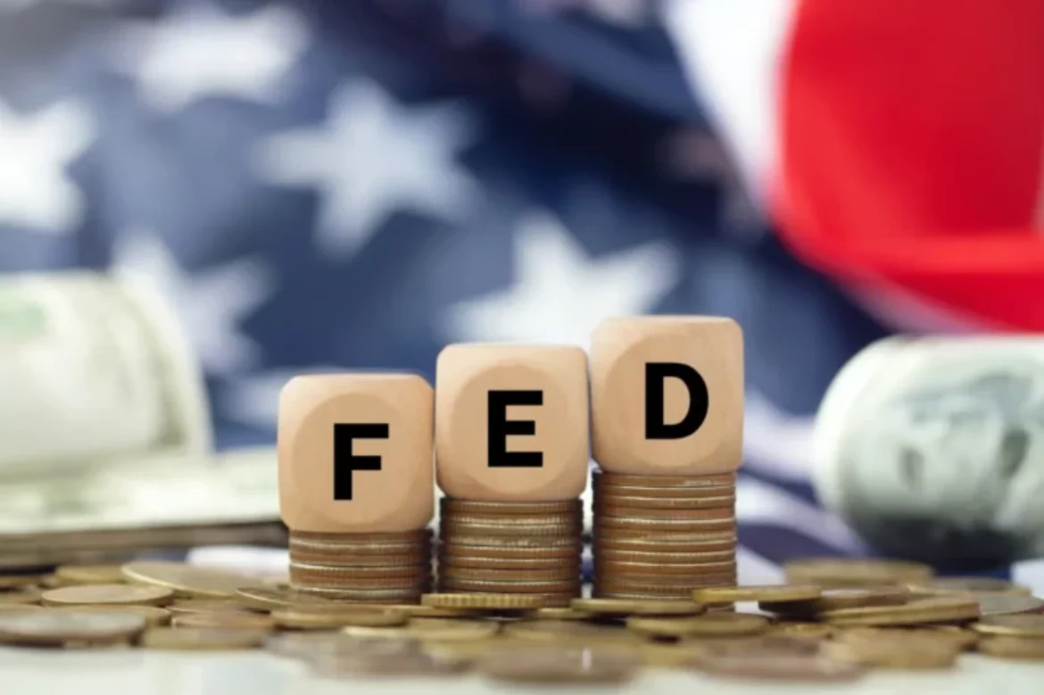 Banco Central controla economia Federal Reserve: estrutura, tomada de decisão e impacto na economia dos EUA. Como funciona o Fed, FOMC, política monetária, taxas de juros, inflação, emprego e influência global. Guia completo 2026.